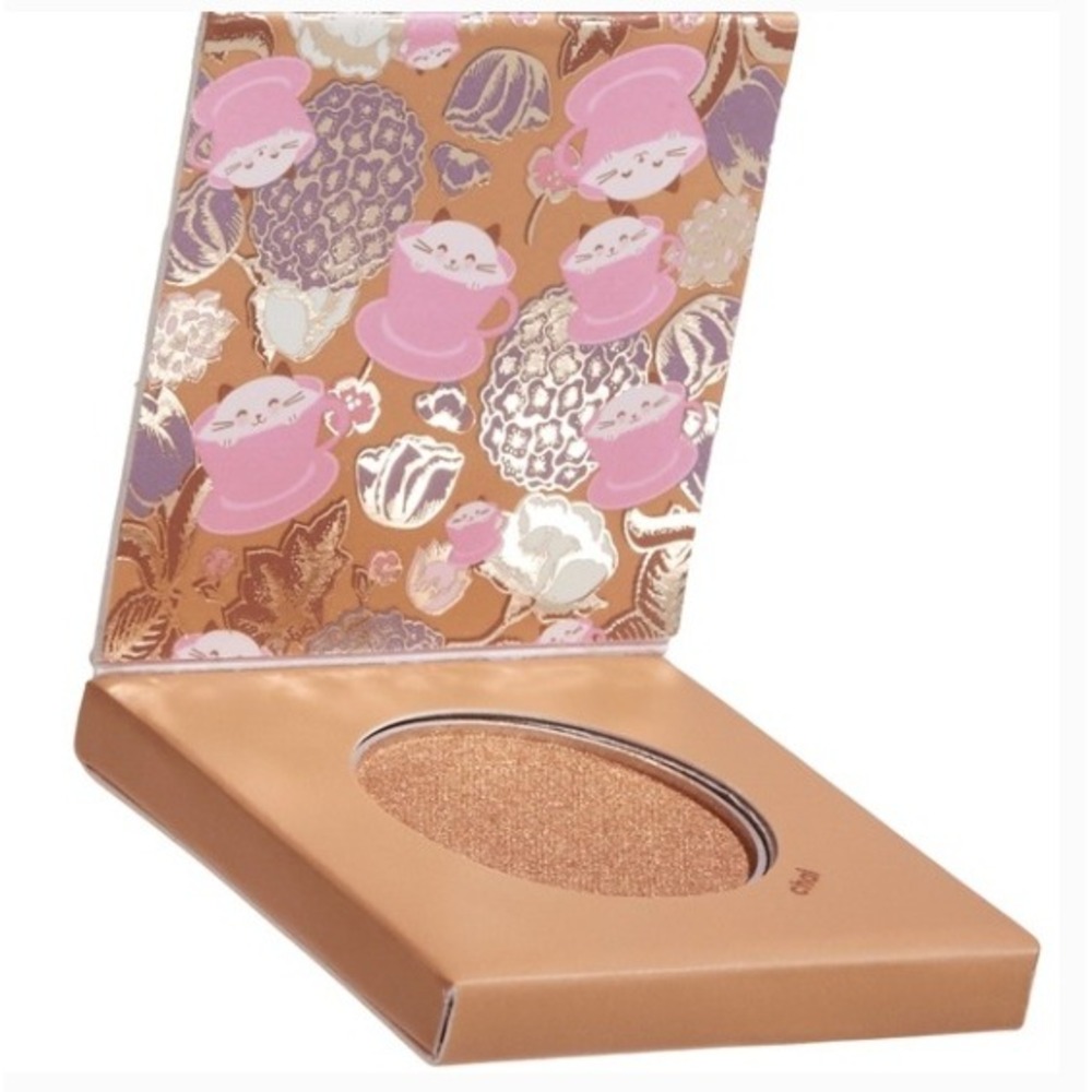 Winky Lux‎ single eyeshadows, "frothy" and "chai"
